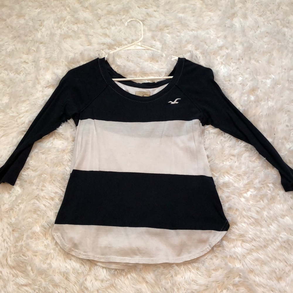 Navy blue and white semi long sleeve hollister top